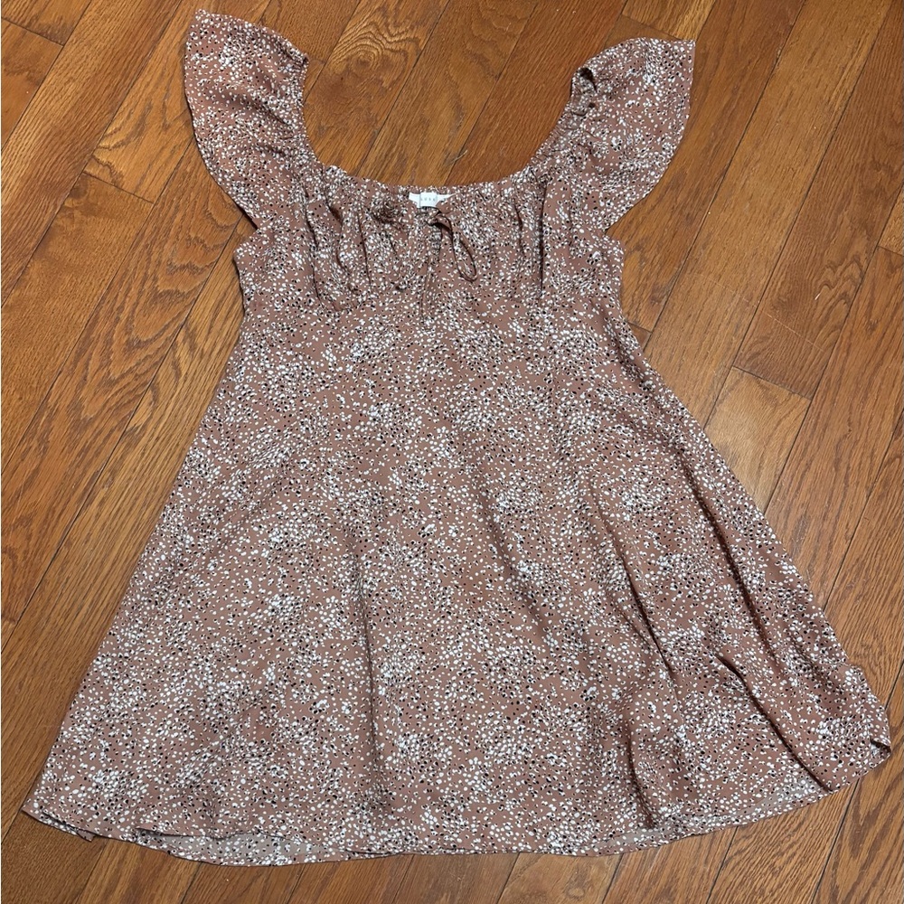 Lush Brown Floral Flutter-Sleeve dress
